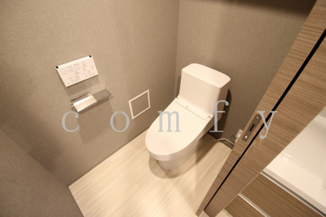 トイレ　ウォシュレット付きトイレ