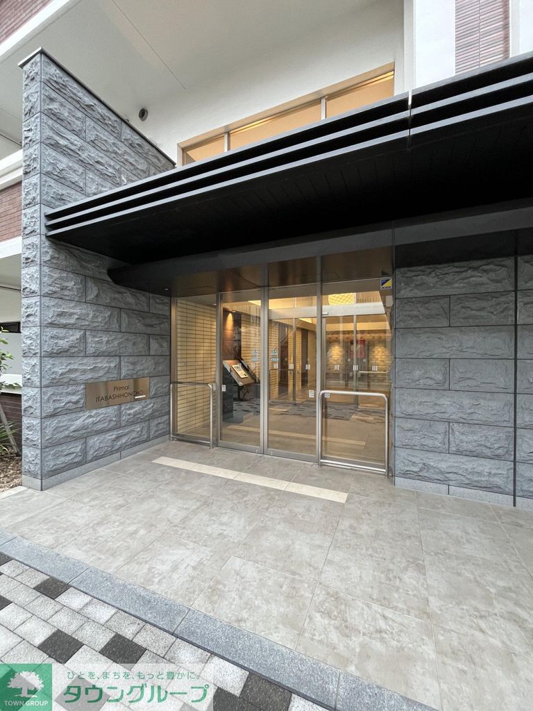 エントランス　エントランス