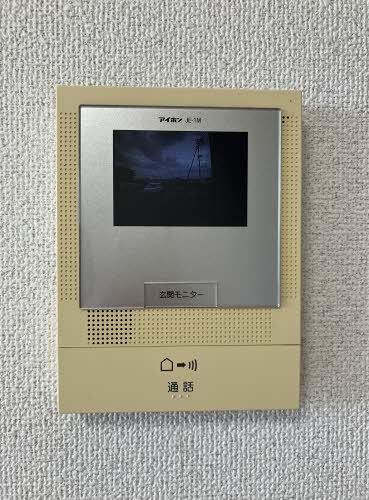 玄関　モニターホン