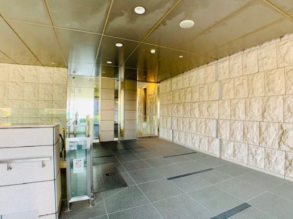 エントランス　建物の内部です