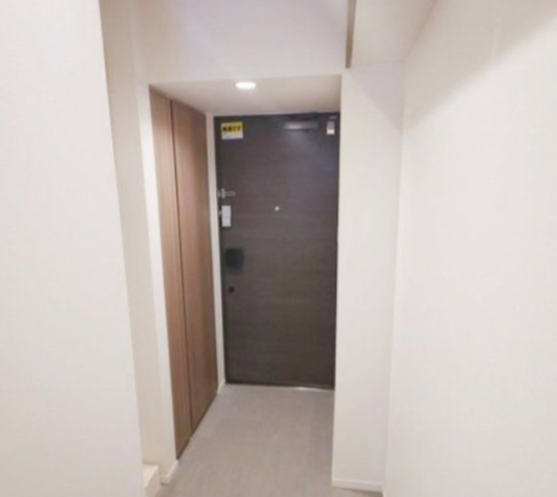 玄関　※別部屋の参考写真です。