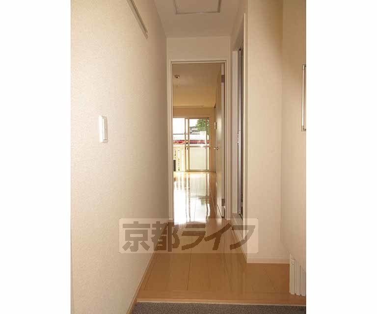 その他部屋・スペース　明るい廊下です