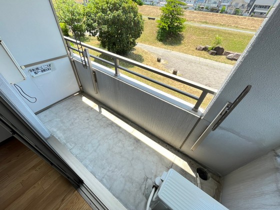 バルコニー　※別号室の写真です