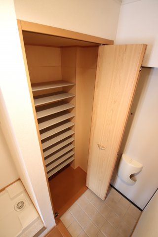 収納　シューズボックス