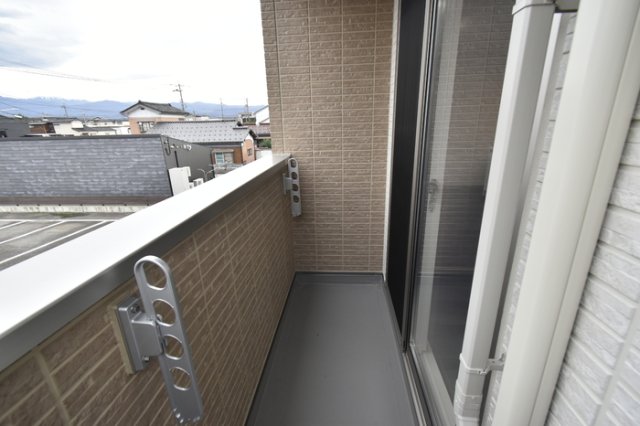 バルコニー　バルコニーがあります