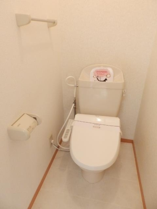 トイレ　トイレ（温水洗浄暖房便座）