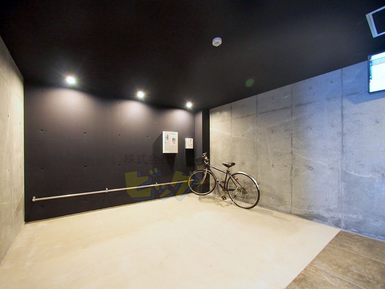 その他共有部分　屋内駐輪場完備しています♪