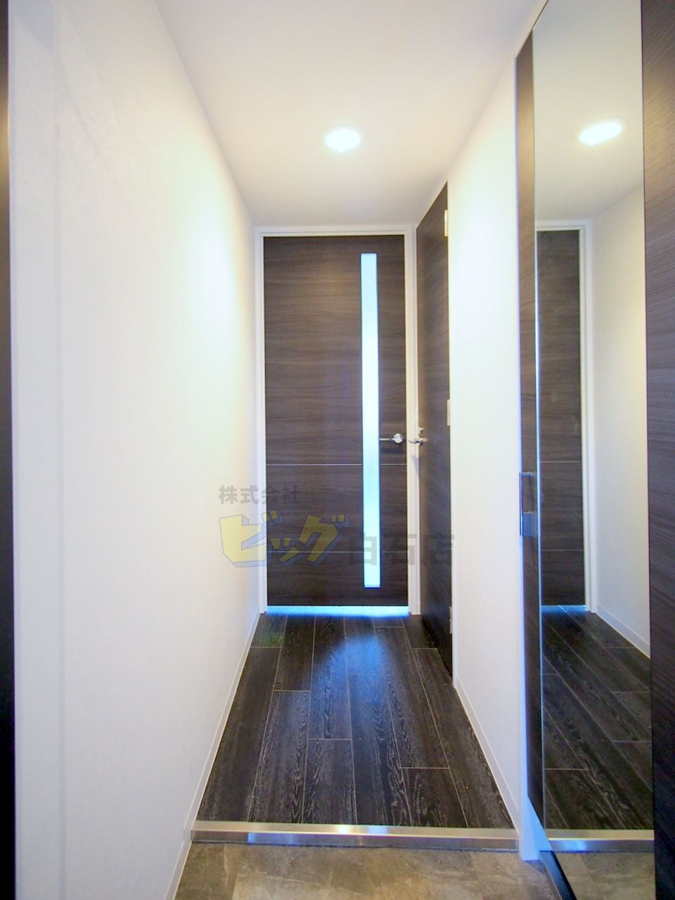 玄関　広々とした玄関です♪