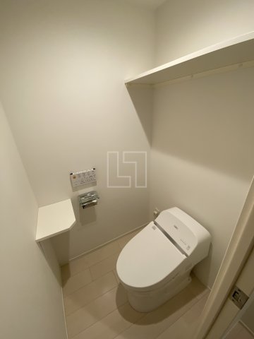 トイレ　レジディア堺筋本町プレイス　温水洗浄便座