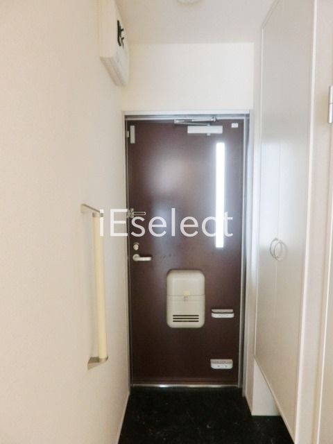 玄関　シューズボックございます。