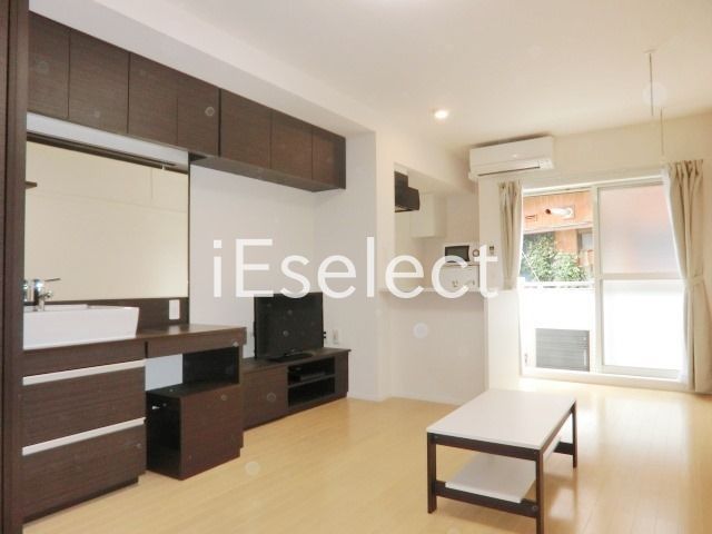 居室・リビング　日当たり良好なお部屋です。