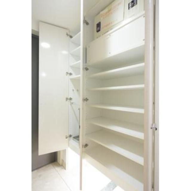 玄関　※写真は同タイプ住戸です