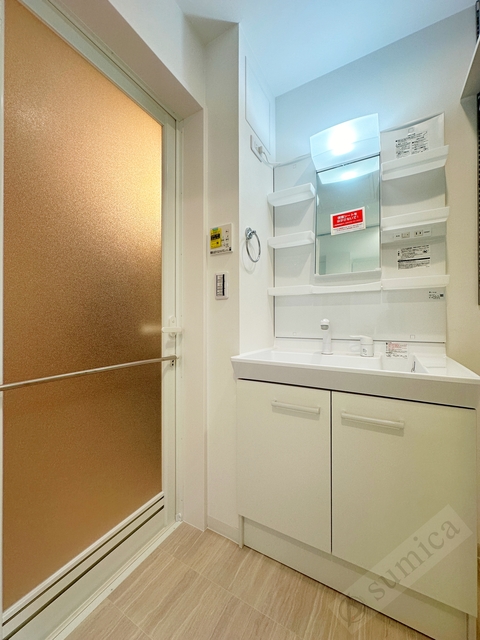 洗面設備　朝の身支度が楽々！！広い洗面＾＾