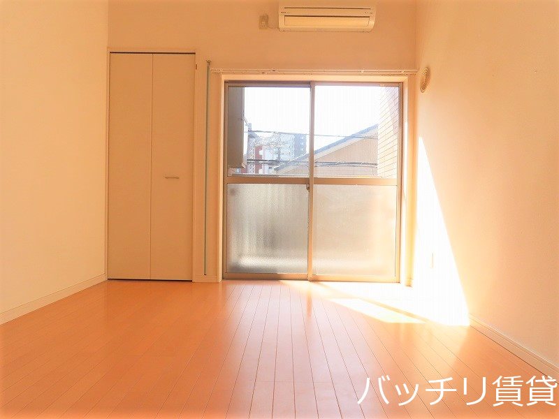 バルコニー　別号室タイプの為、現状を優先致します。