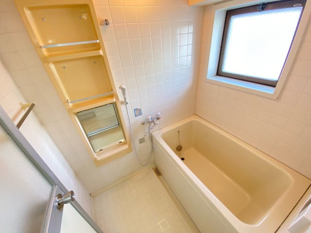 バス・シャワールーム　追い炊き機能付きバスでおすすめ！