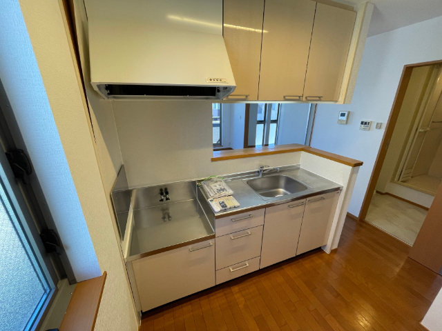 キッチン　カウンタータイプのキッチン