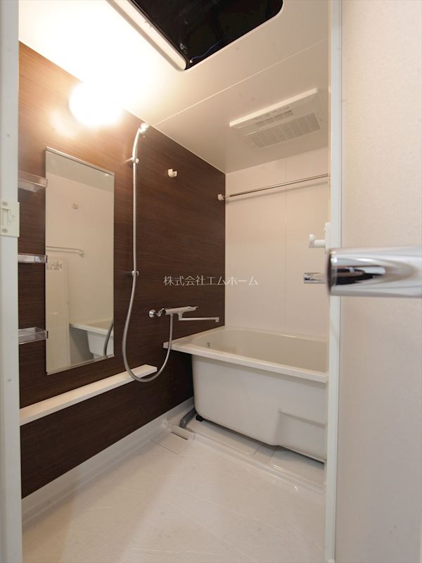 バス・シャワールーム　浴室暖房乾燥機能付バス