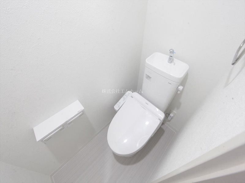トイレ　温水洗浄便座付トイレ