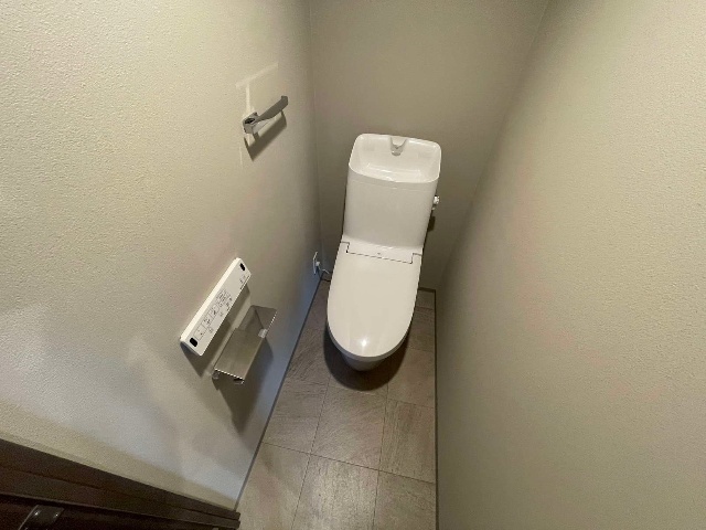 トイレ　※同物件別号室の参考写真です。