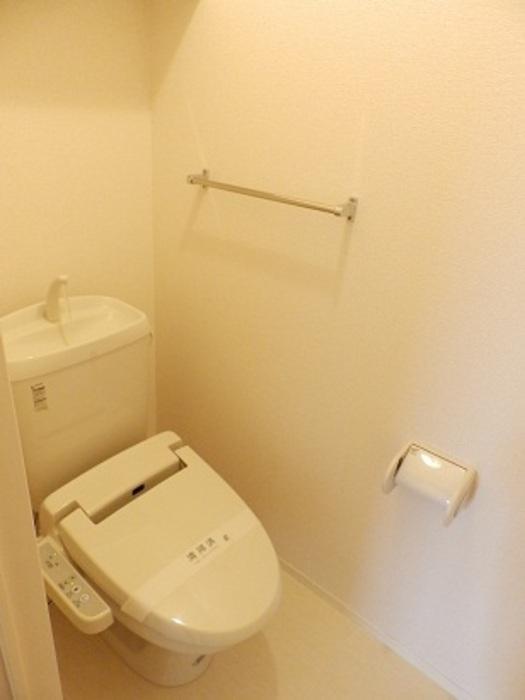 トイレ　温水洗浄暖房便座