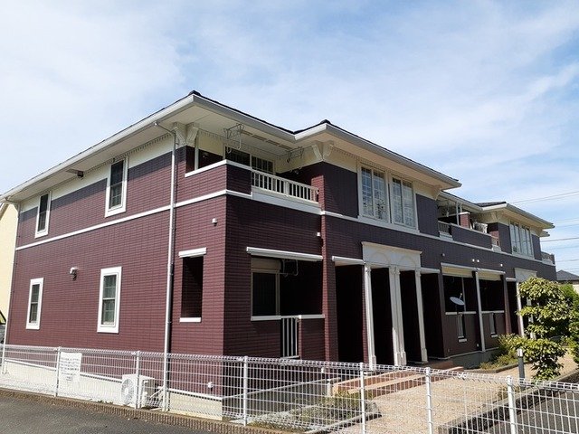 建物外観　落ち着いた雰囲気の外観です