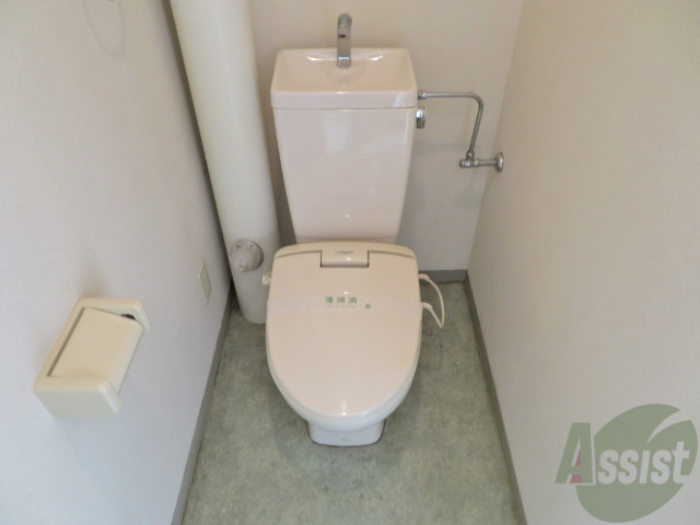 トイレ　こちらはトイレです。清潔感があり、安心して使用できます。