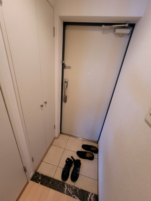 玄関　別部屋写真