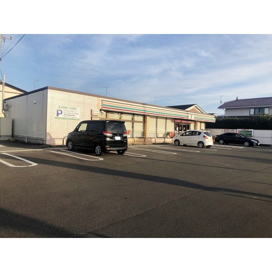 コンビニ　セブンイレブン篠ノ井さいなみ団地（コンビニ）まで845m