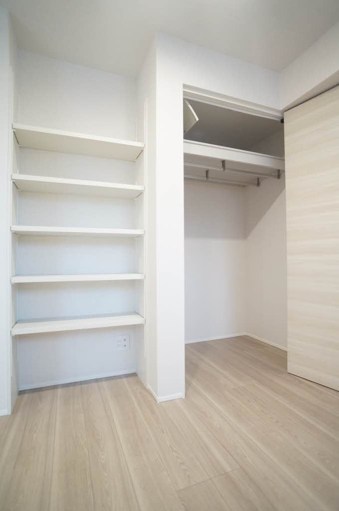 収納　洋室収納