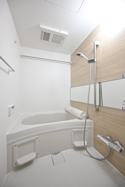 バス・シャワールーム　きれいなお風呂です