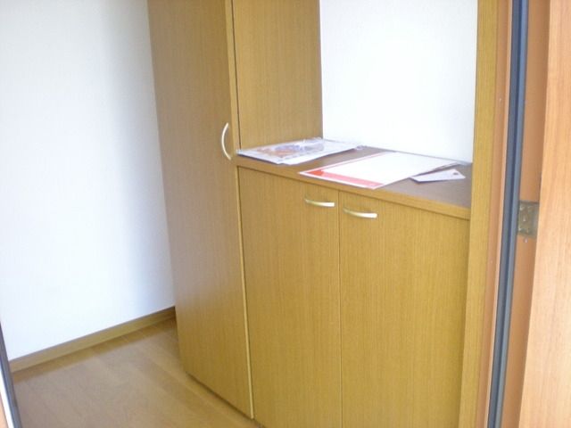 玄関　★広い玄関・大型収納靴箱★