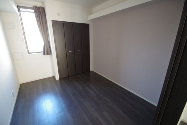 居室・リビング　★4.7帖の洋室★