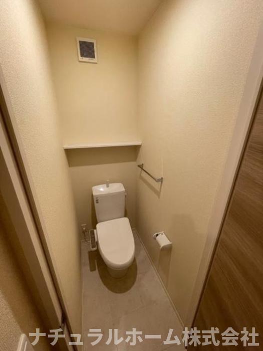 トイレ　温水洗浄暖房便座