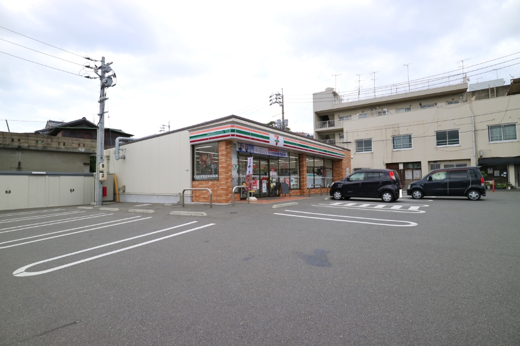 コンビニ　セブンイレブン 下関丸山町店（コンビニ）まで196m