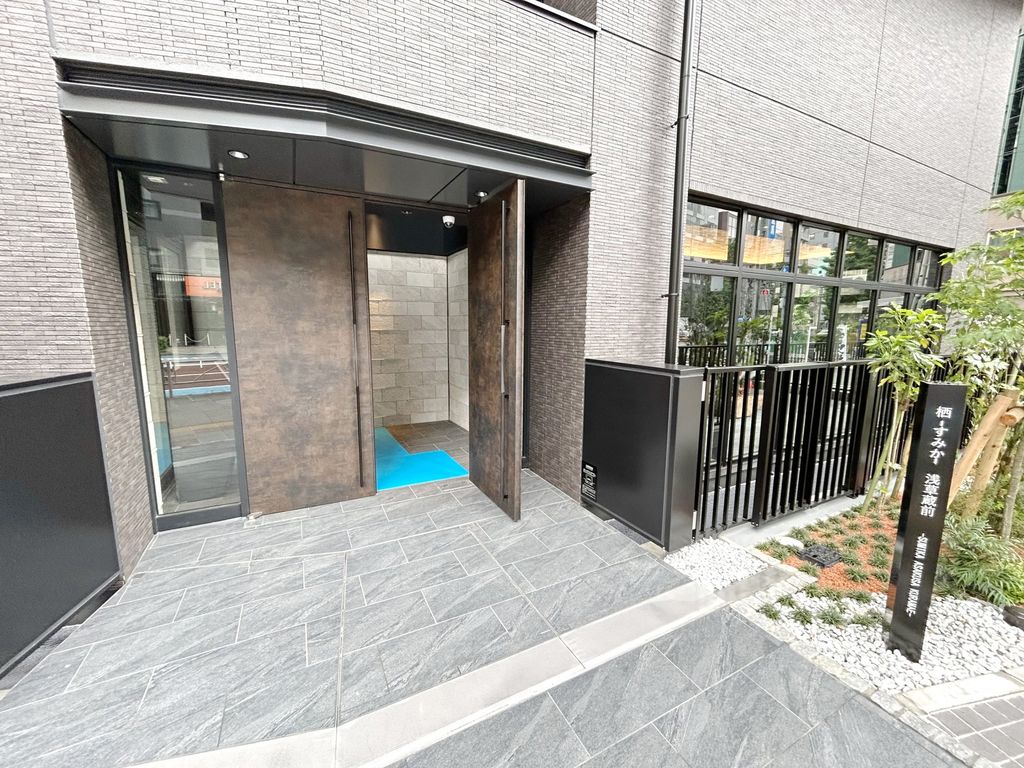 エントランス　エントランス