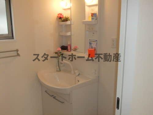 洗面設備　洗面所です