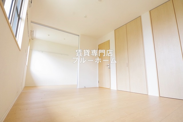 その他部屋・スペース　7.4帖の洋室に書斎があります！