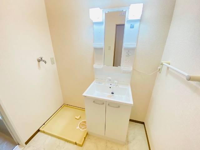 洗面設備　同一建物内１０３号室内装写真転載