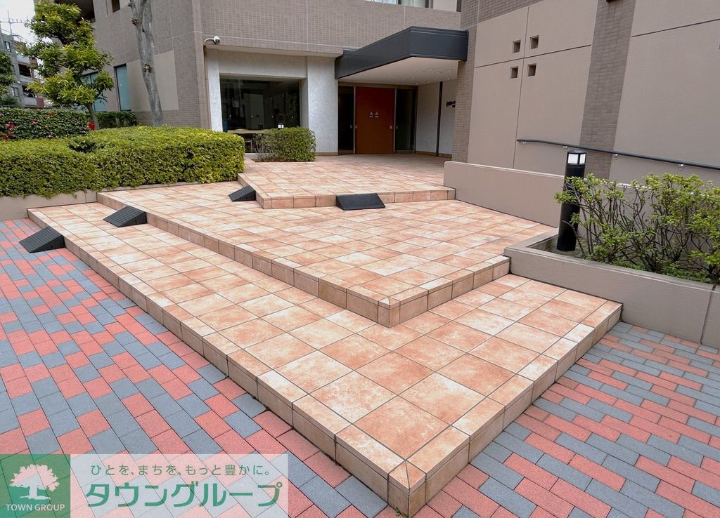 エントランス　エントランスアプローチ