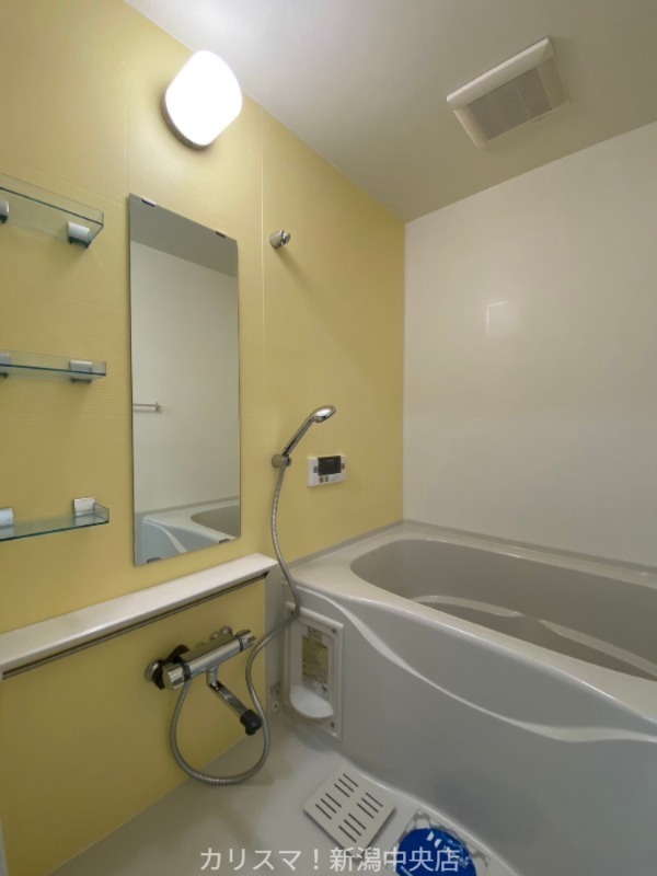 バス・シャワールーム　※別部屋参考写真