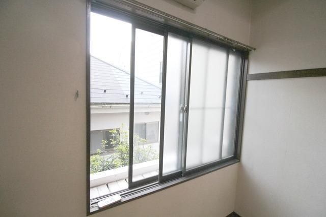 居室・リビング　★２重サッシになっております★