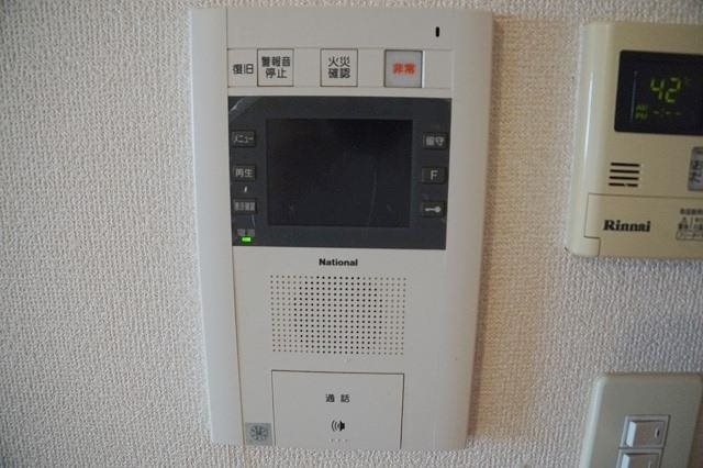 洗面設備　写真は別号室のもの。