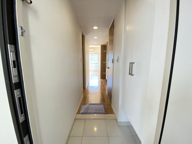 玄関　同一タイプです。