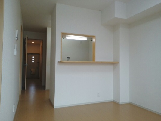 居室・リビング　別号室の写真です。ご参考までに