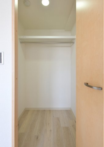収納　※別部屋のお写真で、現況優先と致します。
