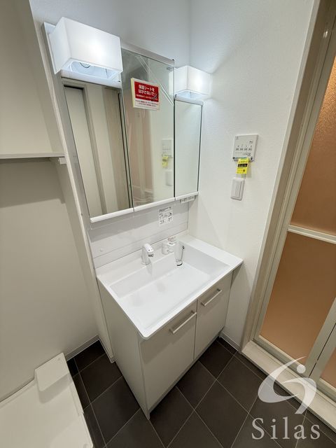 洗面設備　同仕様