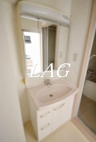 洗面設備　洗面台です。