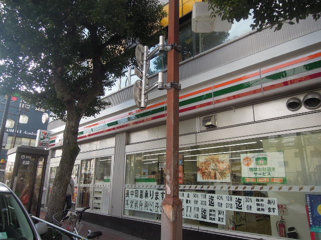 コンビニ　セブンイレブン 大森駅北店（コンビニ）まで552m