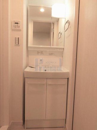 洗面設備　使いやすい独立洗面台☆