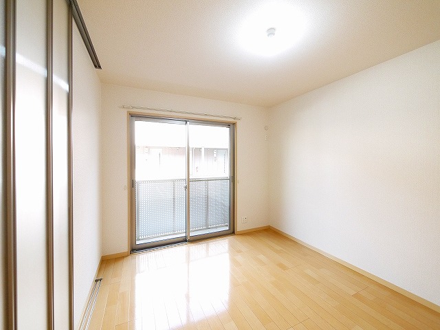 その他部屋・スペース　使い勝手のいい寝室です